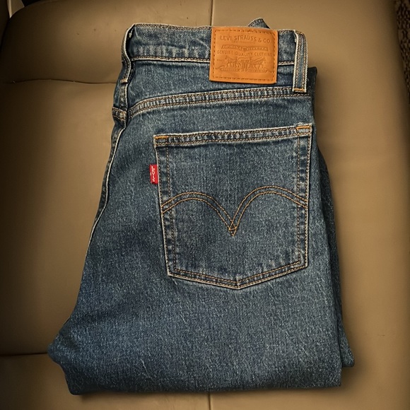 Levi's® Premium WEDGIE STRAIGHT FIT WOMEN'S JEANS 28x26 - Medium Blue - Picture 12 of 12